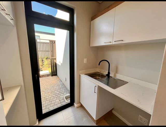 4 BEDROOM HOUSE TO LET IN ELALENI COASTAL FOREST ESTATE